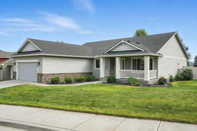 This charming Greenstone built 4-bed, 2-bath home sits on a on Eagle Ridge Golf Course in Washington - for sale on GolfHomes.com, golf home, golf lot