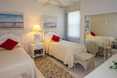 WONDERFUL LOCATION FOR THIS LARGE WATERFRONT HOME IN THE GATED on Bobcat Trail Golf Club in Florida - for sale on GolfHomes.com, golf home, golf lot