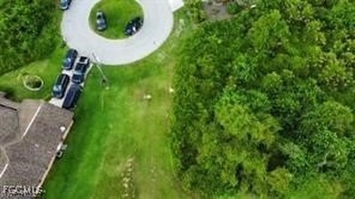 Build your dream home on this desirable cul-de-sac homesite in on Kingsway Country Club in Florida - for sale on GolfHomes.com, golf home, golf lot