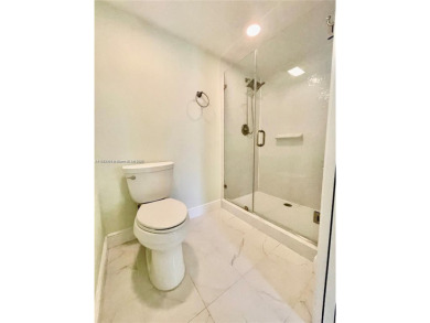 Motivated Seller! Spacious 2 bed 2 bath plus Den/ Storage / on The Country Club At Boca Raton in Florida - for sale on GolfHomes.com, golf home, golf lot
