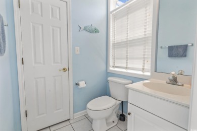 Immaculately kept 3BR/2.5BA end-unit townhouse-style condo in on Glen Dornoch Waterway Golf Links in South Carolina - for sale on GolfHomes.com, golf home, golf lot