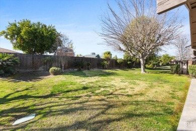 Welcome to Sundale in the 55+ community. This charming 2-bedroom on Sundale Country Club in California - for sale on GolfHomes.com, golf home, golf lot