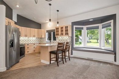 Beautifully renovated 2-bed, 2-bath condo in a highly on Bill Roberts Municipal Golf Course in Montana - for sale on GolfHomes.com, golf home, golf lot