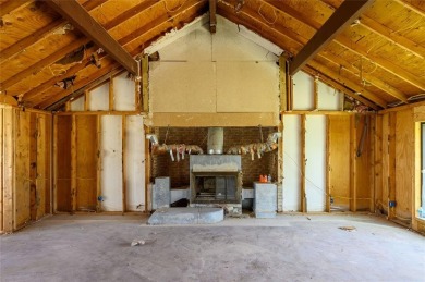 Investor & Project Seeker's Opportunity Knocks in Lake Kiowa on Lake Kiowa Golf Course in Texas - for sale on GolfHomes.com, golf home, golf lot