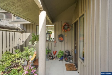 Stunning, fully remodeled condo with golf course & West Hill on Illahe Hills Country Club in Oregon - for sale on GolfHomes.com, golf home, golf lot