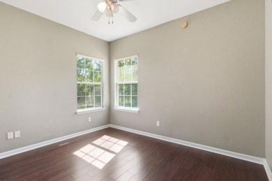 Welcome to this beautifully maintained 3-bedroom, 2-bathroom on Wildwood Country Club in Florida - for sale on GolfHomes.com, golf home, golf lot