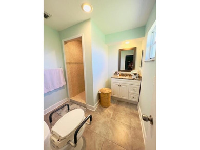 2 bedroom, 2.5 baths, overlooking golf course, tile floors on  in Florida - for sale on GolfHomes.com, golf home, golf lot