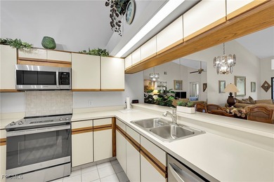 JUST LISTED Don't waste any time to check out Cross Creek on Cross Creek Country Club in Florida - for sale on GolfHomes.com, golf home, golf lot