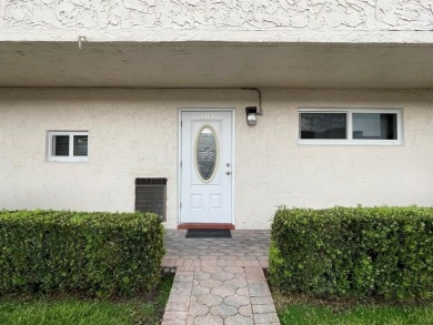 Well maintained updated 2/2 55+ condo, first floor with serene on Hollybrook Golf and Tennis Club  in Florida - for sale on GolfHomes.com, golf home, golf lot