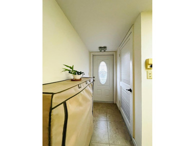 Well maintained updated 2/2 55 plus condo, first floor with on Hollybrook Golf and Tennis Club  in Florida - for sale on GolfHomes.com, golf home, golf lot