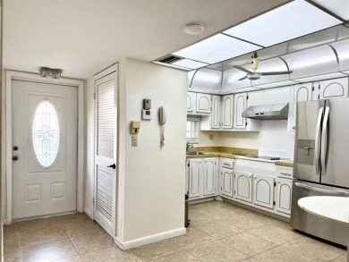 Well maintained updated 2/2 55+ condo, first floor with serene on Hollybrook Golf and Tennis Club  in Florida - for sale on GolfHomes.com, golf home, golf lot