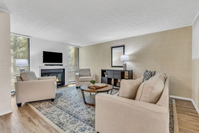 Welcome to this beautifully updated condominium located in the on Little Turtle Golf Club in Ohio - for sale on GolfHomes.com, golf home, golf lot