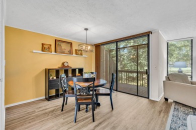 Welcome to this beautifully updated condominium located in the on Little Turtle Golf Club in Ohio - for sale on GolfHomes.com, golf home, golf lot
