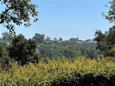 Great view! two-story of La Vista condo with dual master suites on El Niguel Country Club in California - for sale on GolfHomes.com, golf home, golf lot