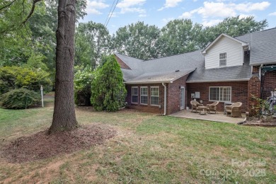 Don't miss this lovely 2 bedroom, 2 bath townhome at the on Cleveland Country Club  in North Carolina - for sale on GolfHomes.com, golf home, golf lot
