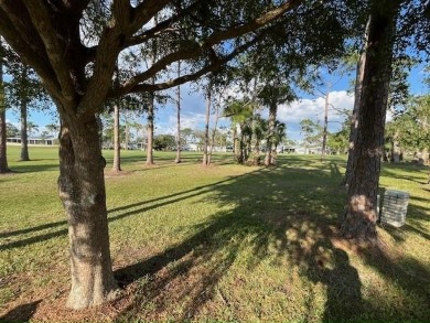 Absolutely stunning 2-bd, 2-ba home with modern updates & a on Del Tura Golf and Country Club in Florida - for sale on GolfHomes.com, golf home, golf lot