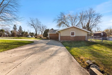 Great opportunity in the Oak Meadows subdivision!  Walking into on St. Andrews Golf and Country Club in Illinois - for sale on GolfHomes.com, golf home, golf lot