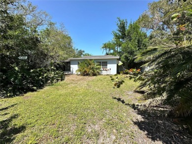 PRICE REDUCED!! HUGE SNELL ISLE LOT- With its prime location in on The Renaisssance Vinoy Golf Club in Florida - for sale on GolfHomes.com, golf home, golf lot