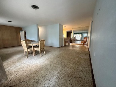 PRICE REDUCED!! HUGE SNELL ISLE LOT- With its prime location in on The Renaisssance Vinoy Golf Club in Florida - for sale on GolfHomes.com, golf home, golf lot