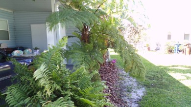 Another nice quaint 2 bedroom, front screened room for friendly on Schalamar Creek Golf and Country Club in Florida - for sale on GolfHomes.com, golf home, golf lot