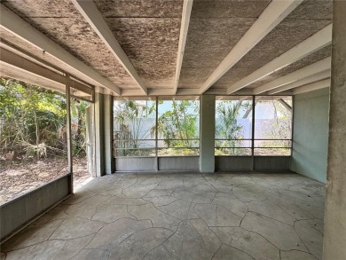 PRICE REDUCED!! HUGE SNELL ISLE LOT- With its prime location in on The Renaisssance Vinoy Golf Club in Florida - for sale on GolfHomes.com, golf home, golf lot