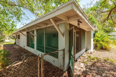 PRICE REDUCED!! HUGE SNELL ISLE LOT- With its prime location in on The Renaisssance Vinoy Golf Club in Florida - for sale on GolfHomes.com, golf home, golf lot