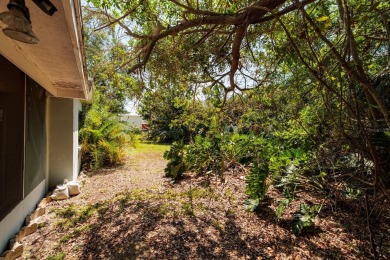 PRICE REDUCED!! HUGE SNELL ISLE LOT- With its prime location in on The Renaisssance Vinoy Golf Club in Florida - for sale on GolfHomes.com, golf home, golf lot