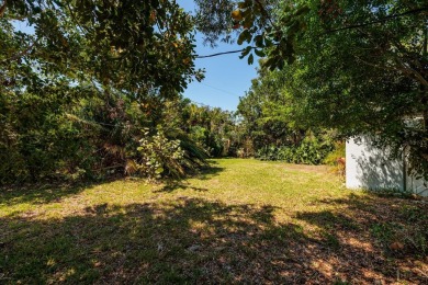 PRICE REDUCED!! HUGE SNELL ISLE LOT- With its prime location in on The Renaisssance Vinoy Golf Club in Florida - for sale on GolfHomes.com, golf home, golf lot