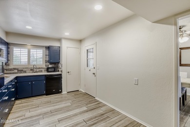 Welcome to this charming 2-bedroom, 2-bath home in Sun City on PalmBrook Country Club in Arizona - for sale on GolfHomes.com, golf home, golf lot