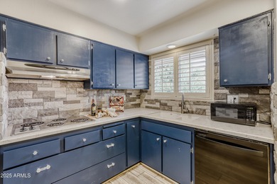 Welcome to this charming 2-bedroom, 2-bath home in Sun City on PalmBrook Country Club in Arizona - for sale on GolfHomes.com, golf home, golf lot