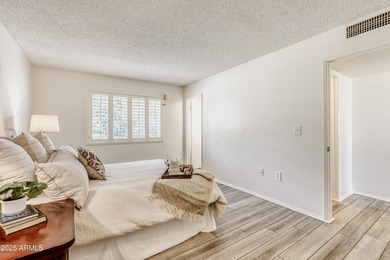 Welcome to this charming 2-bedroom, 2-bath home in Sun City on PalmBrook Country Club in Arizona - for sale on GolfHomes.com, golf home, golf lot