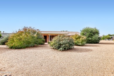 Welcome to this charming 2-bedroom, 2-bath home in Sun City on PalmBrook Country Club in Arizona - for sale on GolfHomes.com, golf home, golf lot