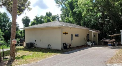 This beautifully maintained LARGE 2-bedroom 2 bath home in on Zellwood Station Country Club in Florida - for sale on GolfHomes.com, golf home, golf lot