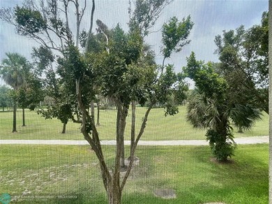 Nice 1 bedroom, 1.5 bath golf view condo that is PRICED TO SELL on  in Florida - for sale on GolfHomes.com, golf home, golf lot