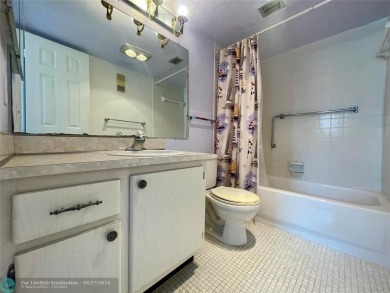 Nice 1 bedroom, 1.5 bath golf view condo that is PRICED TO SELL on  in Florida - for sale on GolfHomes.com, golf home, golf lot
