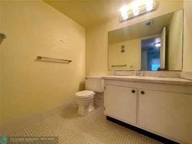 Nice 1 bedroom, 1.5 bath golf view condo that is PRICED TO SELL on  in Florida - for sale on GolfHomes.com, golf home, golf lot