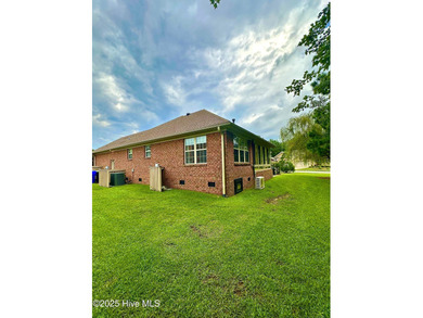 PRICE CHANGE, SELLER IS VERY MOTIVATED!! BRING ME A OFFER on Cape Fear National At Brunswick Forest in North Carolina - for sale on GolfHomes.com, golf home, golf lot