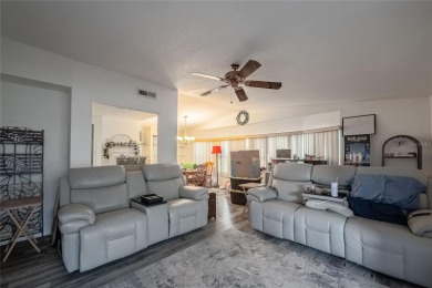 Welcome to Highland Fairways! This easy-to-maintain 2 bedroom, 2 on Highland Fairways Golf Club in Florida - for sale on GolfHomes.com, golf home, golf lot