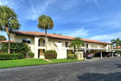 Great $10,000  PRICE REDUCTION    Grab this great opportunity to on Village Green Golf Club of Sarasota in Florida - for sale on GolfHomes.com, golf home, golf lot