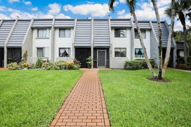 Welcome to this charming 2-bedroom townhouse nestled in a serent on Fountains Golf and Country Club in Florida - for sale on GolfHomes.com, golf home, golf lot