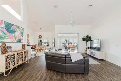 Searching for the perfect home in the heart of Crystal River? If on Plantation Inn and Golf Resort  in Florida - for sale on GolfHomes.com, golf home, golf lot