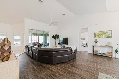 Searching for the perfect home in the heart of Crystal River? If on Plantation Inn and Golf Resort  in Florida - for sale on GolfHomes.com, golf home, golf lot