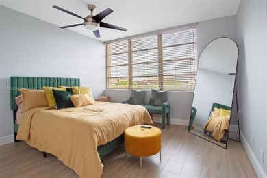 Welcome to this beautiful fully remodeled space! Bathrooms on Inverrary Country Club in Florida - for sale on GolfHomes.com, golf home, golf lot