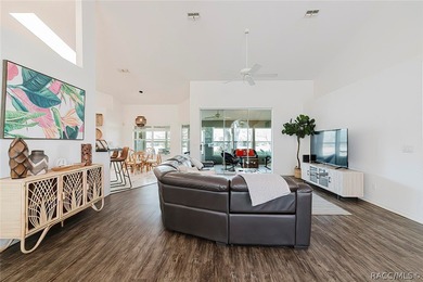 Searching for the perfect home in the heart of Crystal River? If on Plantation Inn and Golf Resort  in Florida - for sale on GolfHomes.com, golf home, golf lot