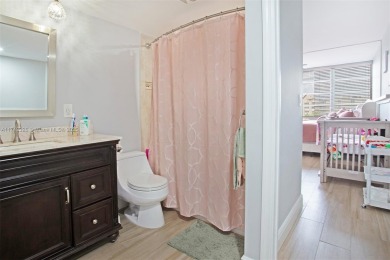 Welcome to this beautiful fully remodeled space! Bathrooms on Inverrary Country Club in Florida - for sale on GolfHomes.com, golf home, golf lot