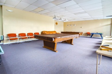 Welcome to this beautiful fully remodeled space! Bathrooms on Inverrary Country Club in Florida - for sale on GolfHomes.com, golf home, golf lot