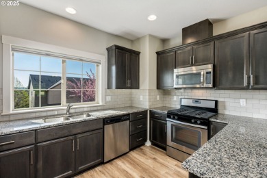 This Move-in ready Volare Townhome in the Eagle Landing on Eagle Landing Golf Course in Oregon - for sale on GolfHomes.com, golf home, golf lot
