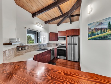 Tucked away on a quiet cul-de-sac, is a beautiful two story home on Discovery Harbour Golf Course in Hawaii - for sale on GolfHomes.com, golf home, golf lot