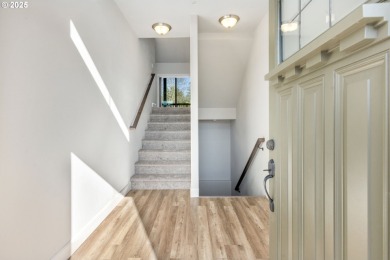 This Move-in ready Volare Townhome in the Eagle Landing on Eagle Landing Golf Course in Oregon - for sale on GolfHomes.com, golf home, golf lot