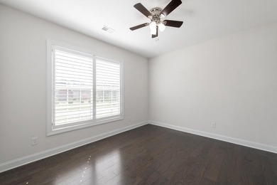 This 3 bedroom, 3 full bathroom residence is absolutely lovely on Mount Vintage Plantation and Golf Club  in South Carolina - for sale on GolfHomes.com, golf home, golf lot